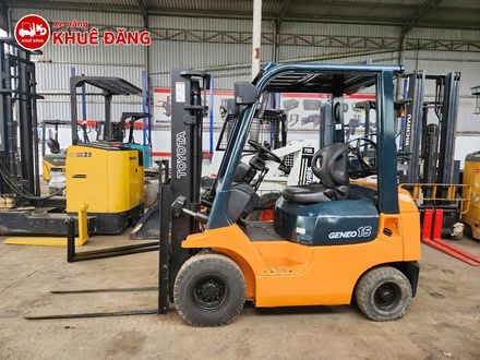 Xe nâng xăng gas 1.5 tấn Toyota 7FG15 chất lượng cao