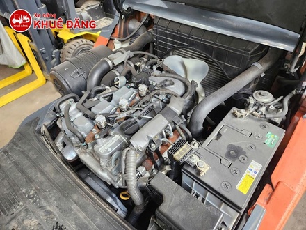 XE NÂNG DẦU 2 TẤN TOYOTA 02-8FD20