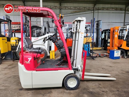 Xe nâng điện mini ngồi lái 700kg Toyota Nhật Bản